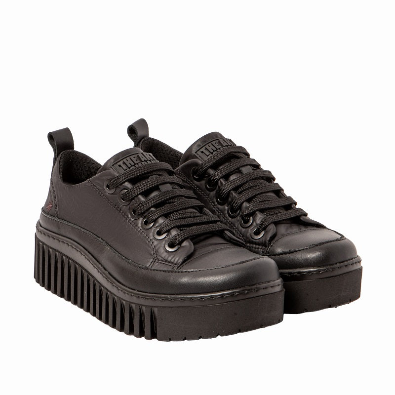 1518_total-black_do.jpg