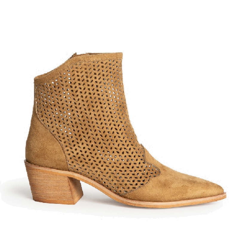 CORINAM5005CAMEL50339-1.png