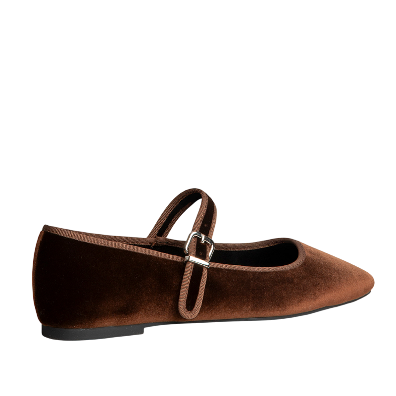 CORINA MARY JANE M5630 COLOR MARRON-  52107