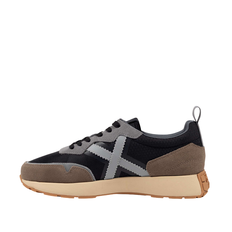 MUNICH-8907086-NEGRO-3.png