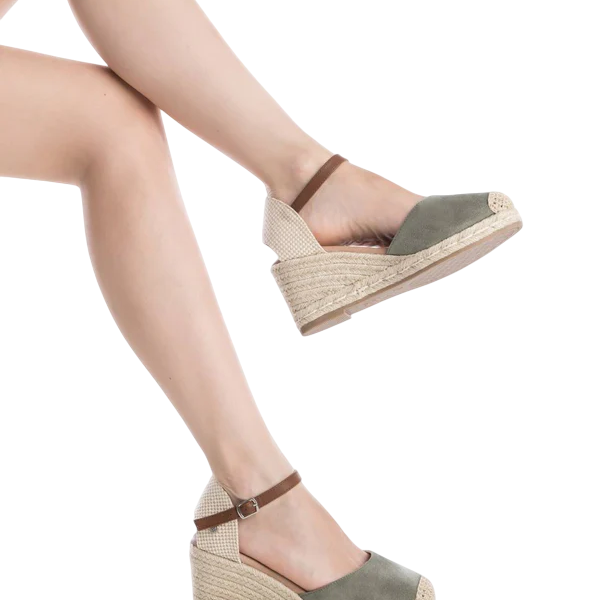 XTI140746ZAPATOSRAKAKI2.png